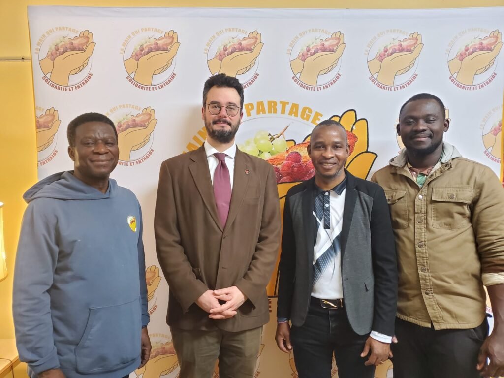 Le Député Philippe Sauvé visite l’Association Canadienne pour l’Enfance et La Main Qui Partage à Montréal
